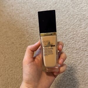 Estee Lauder Perfectionist Foundation - Creamy Beige